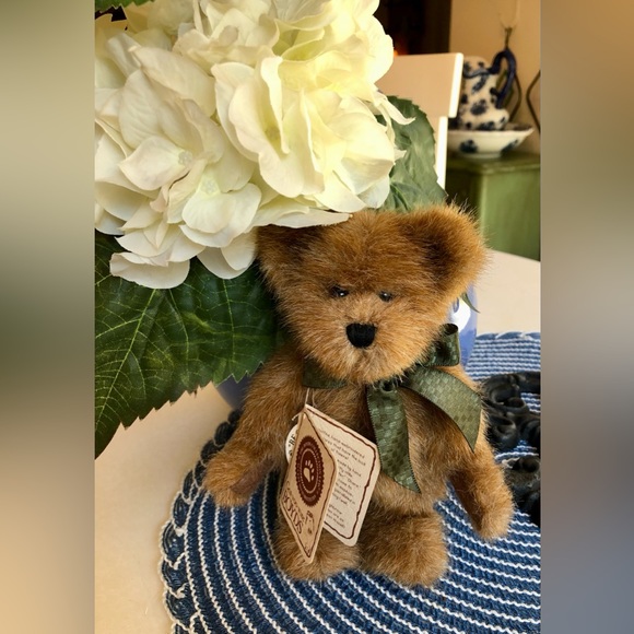 Gen-yoo-wine BOYDS Bears “Webster T. Bearsworth” - Picture 5 of 8